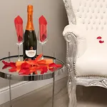 River Luxury 4*